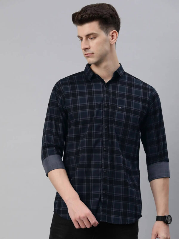 Men Slim Fit Checkered Spread Collar Casual Shirt